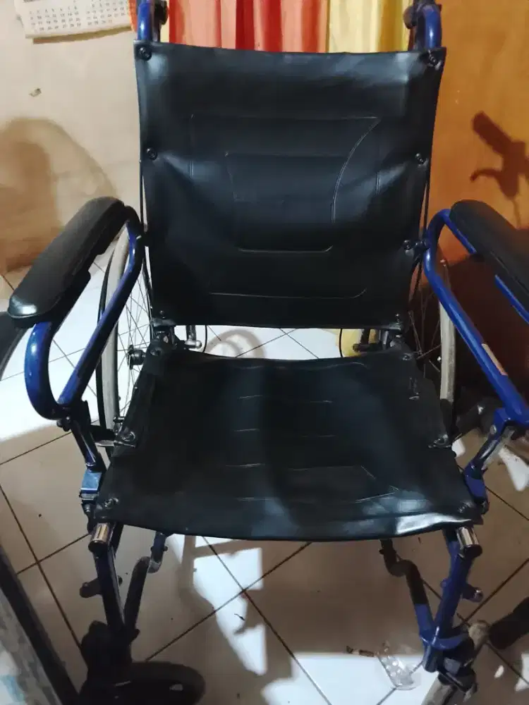 Jual kursi roda msh 97persen istw