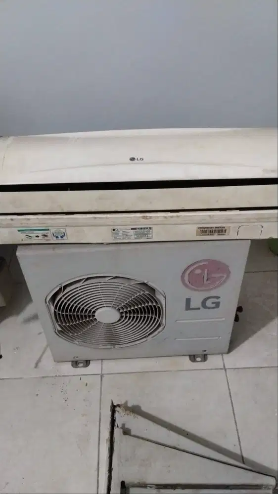 Dijual _Ac bkas normal,,satu p@ket indoor dan out door