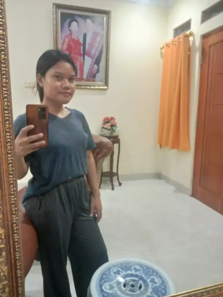 Cari kerjaan paruh waktu juga gk pp