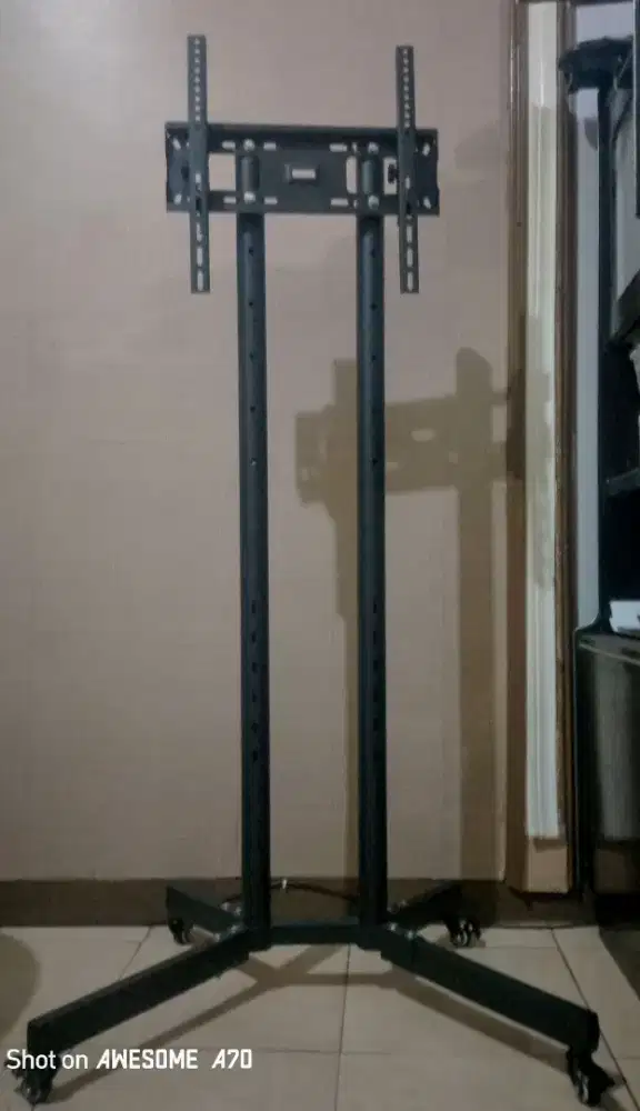 Standing bracket kuat&kokoh buat TV/Monitor ukuran kecil sampai besar