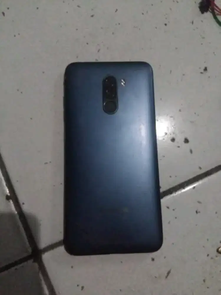 Poco f1 6/128 mulus