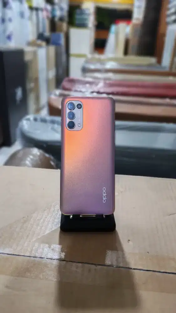 oppo reno 5 8GB / 128GB face id on, NFC on, video recorder up to 4k