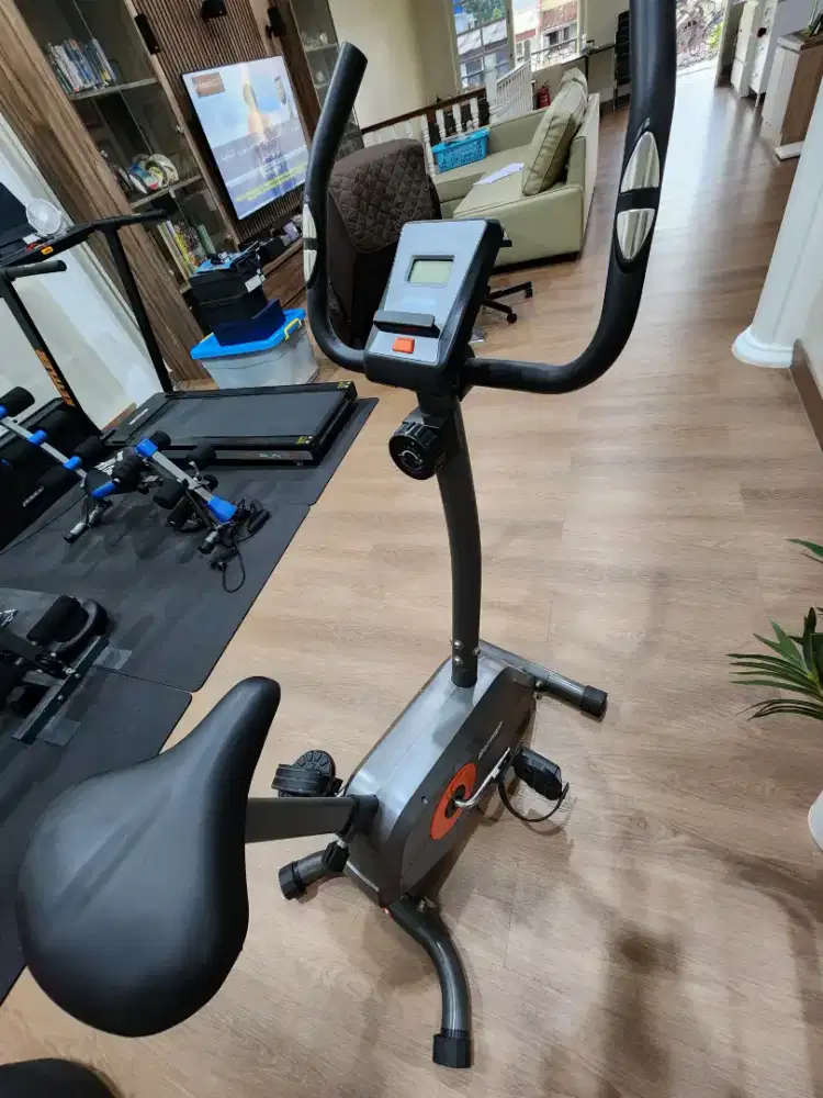 Magnetic Bike (Sepeda Statis) Berwyn  Konidisi 90%