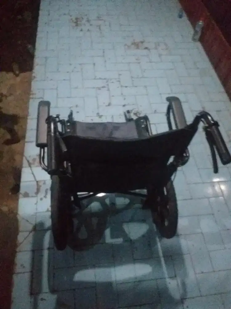 KURSI RODA MERK SELA