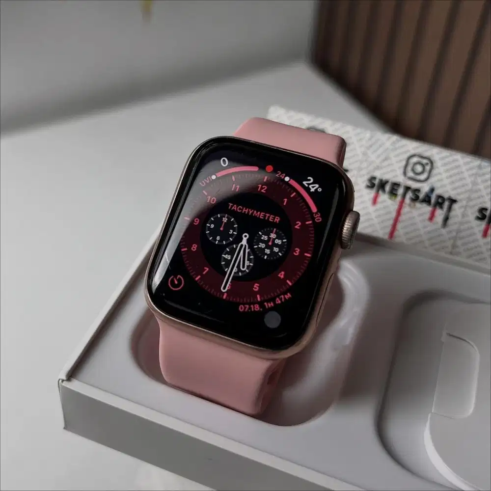 Apple Watch Series 5 40mm Gold iwatch Battery Health 96% Original