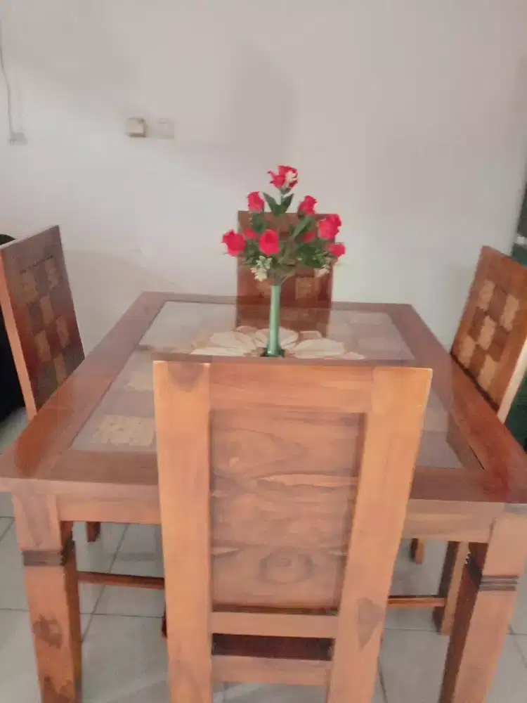 Dijual meja makan 4kursi