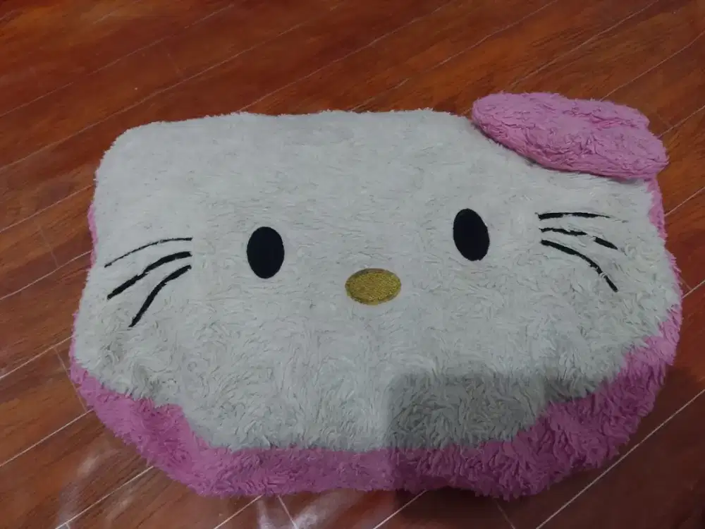 Hello Kitty pillow