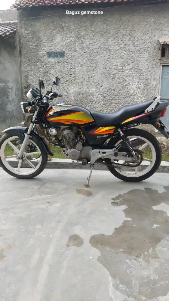 HONDA MEGA PRO 2002 KOMPLIT PLAT G SLAWI