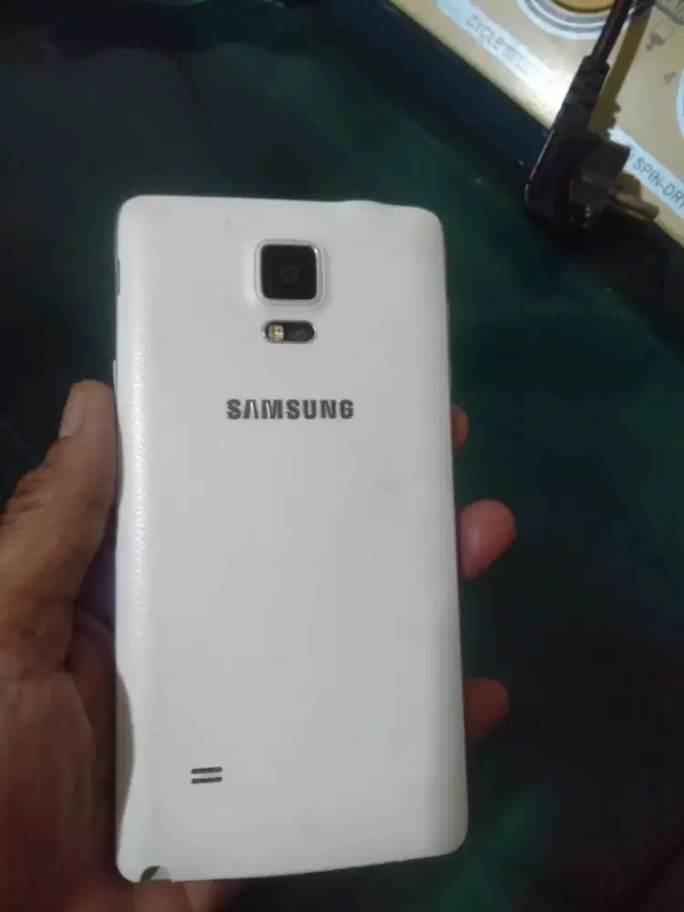 Jual hape Samsung note4 normal jaya minus cassan tidak ada