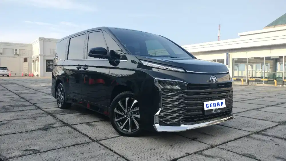 (DP cm 35jt) Toyota Voxy 2.0 New AT 2022 Tgn1 Terawat Skali Low Km