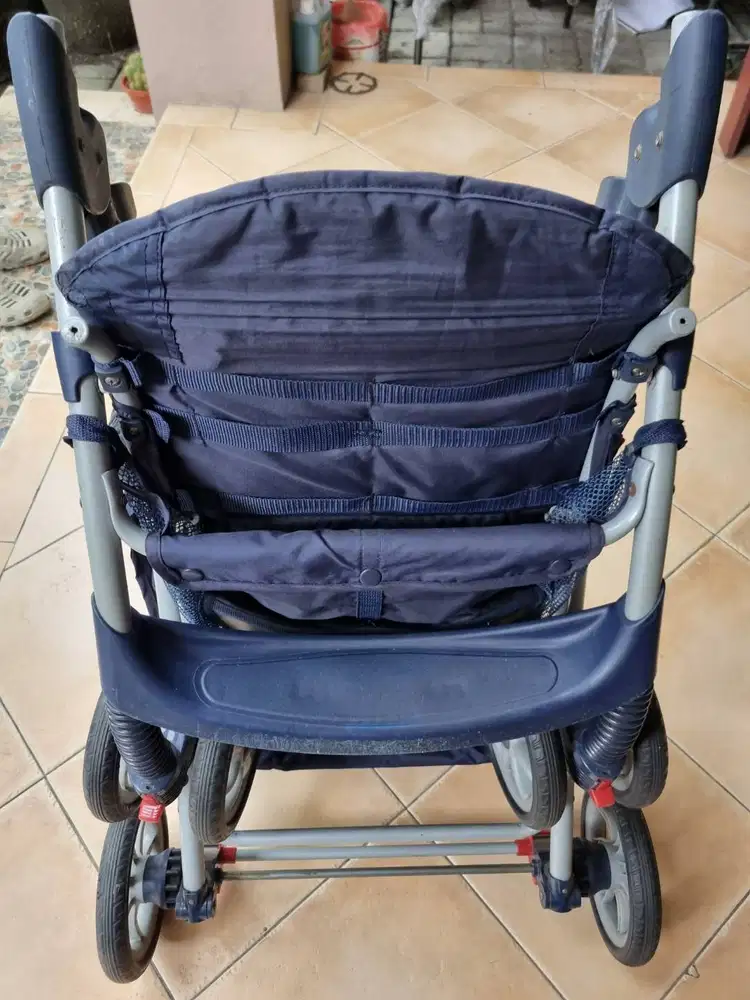 Stroller balita merk Graco kondisi mulus