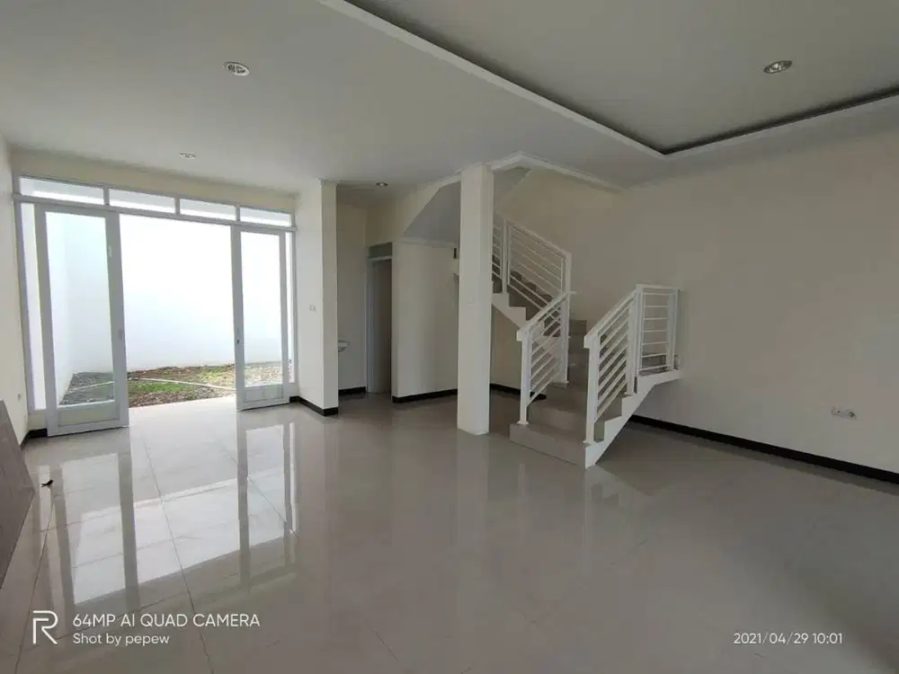 Rumah Minimalis 2lt di Taman Kopo Indah 5 Sherwood