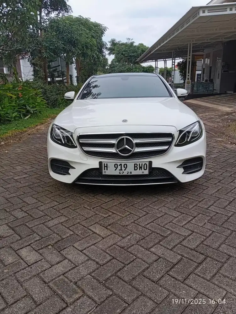 Mercedes Benz E300 2017 EX DOKTER
