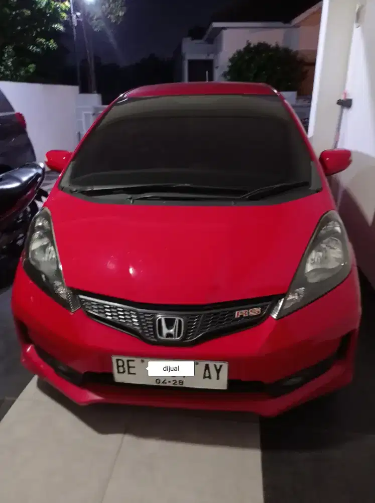 Dijual Honda Jazz tipe RS 2013