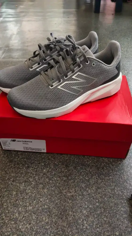 Dijual sepatu new balance