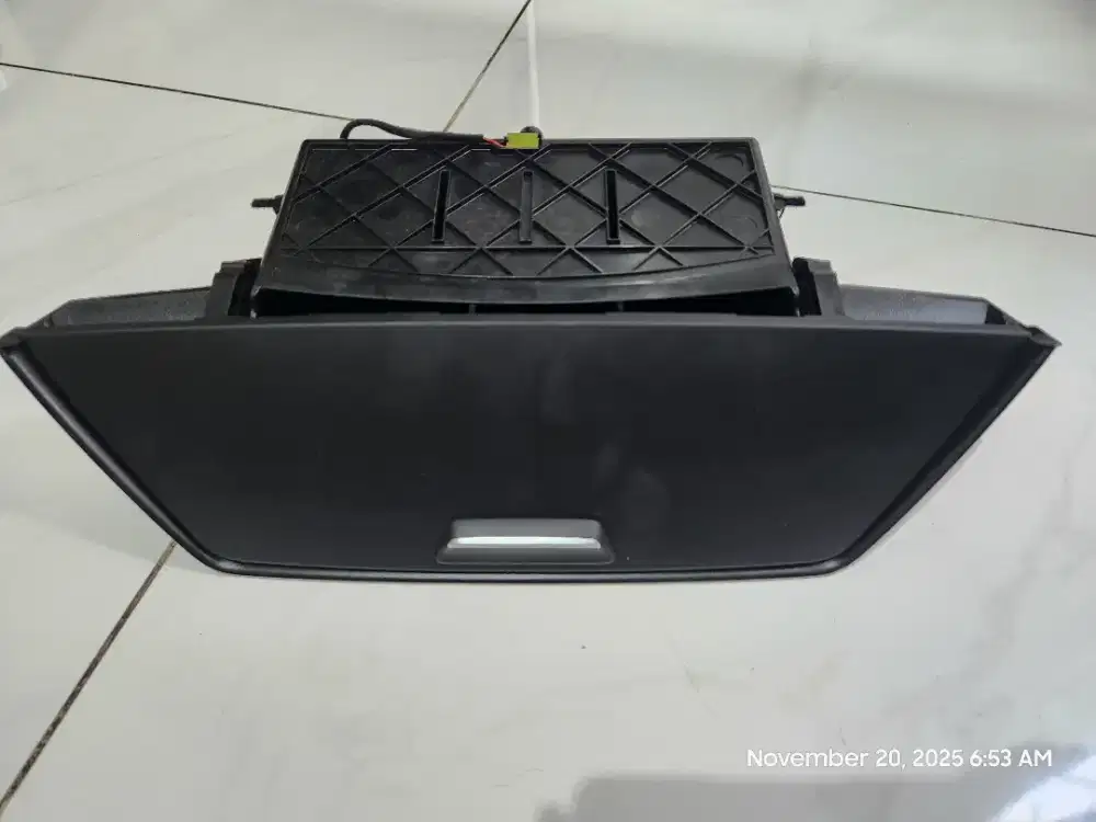Laci tengah BMW X1 E84 Original BMW