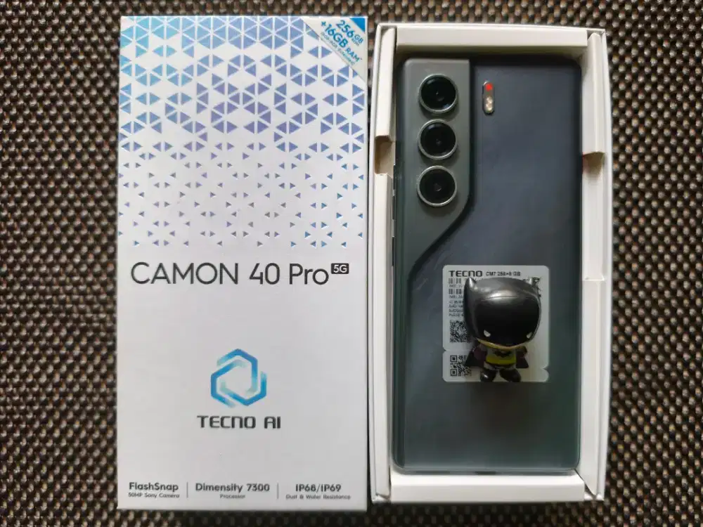 tecno camon 40 pro 5g 8/256 fullset