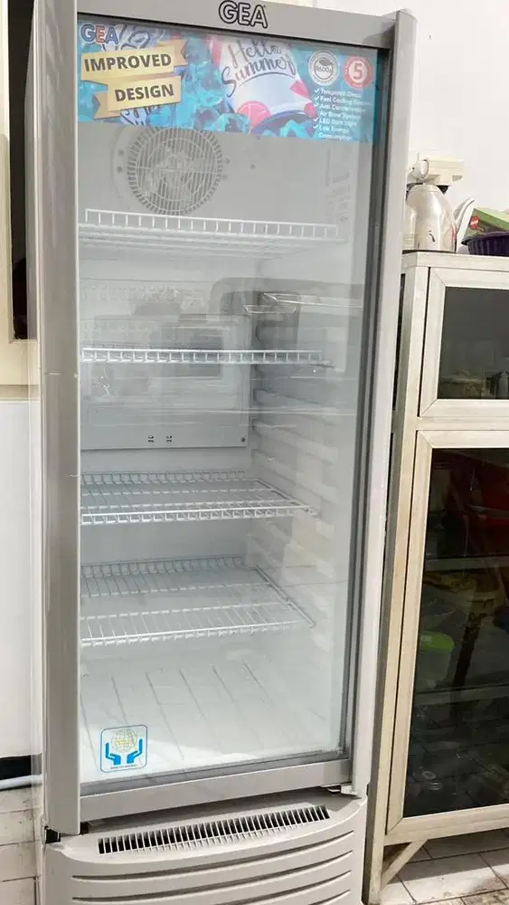 Kulkas showcase GEA 220L 4 rak