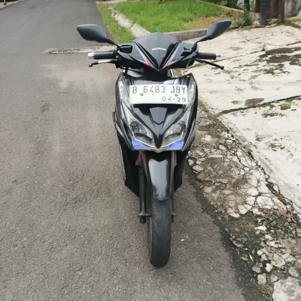 Dijual Honda Vario KZR Tahun 2014 CBS ISS