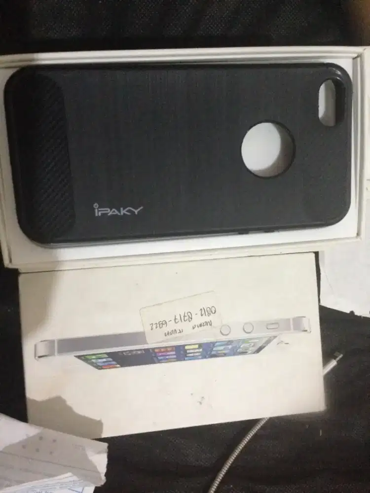 TAKE 2 HP, IP 6 128 gb + IP 5. ONLY 400 NEGO SAMPE DEAL BACA DESKRIPSI