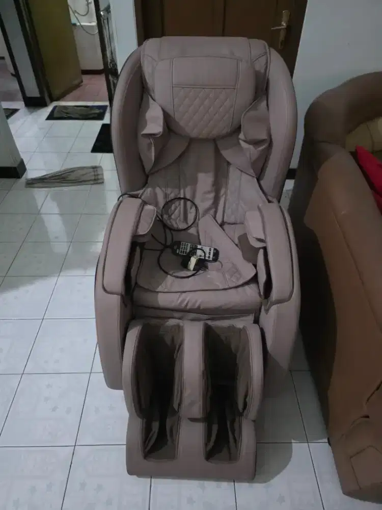 DIJUAL KURSI PIJAT BEKAS MERK ITSU