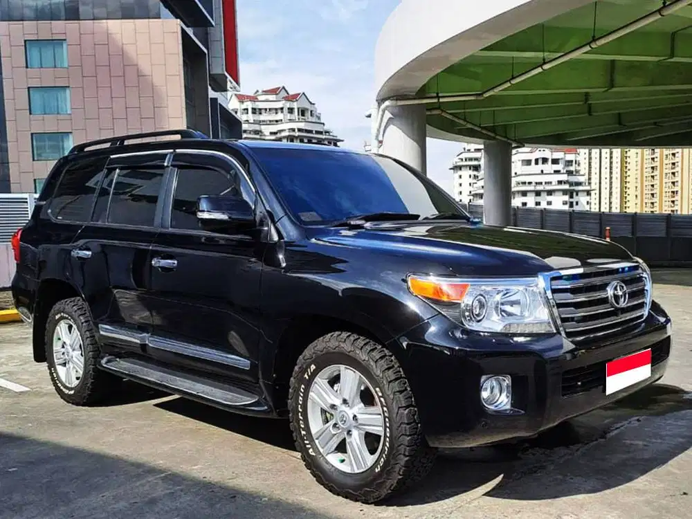 2012 Land Cruiser 4.5 V8 Diesel VXR Plat B GENAP Pjk 8/2026 Mulus
