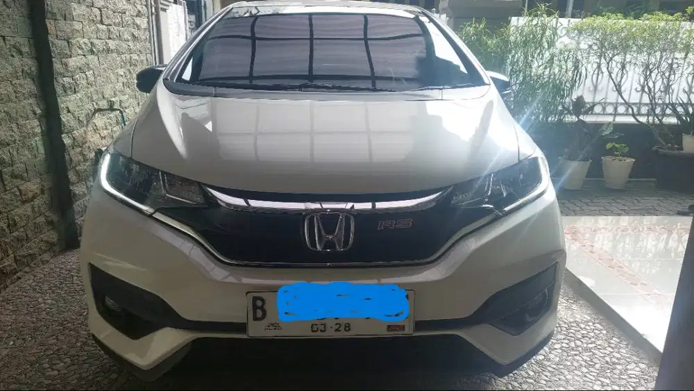 Jual Honda Jazz Putih RSCVT Matic Tahun 2018