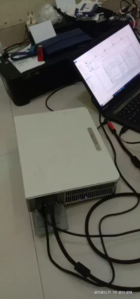 Proyektor Sony VPLCs55