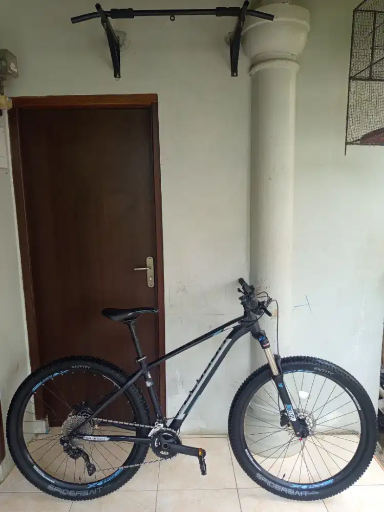 Polygon xtrada 6 size S 27,5er kondisi istimewa (nego tipis)