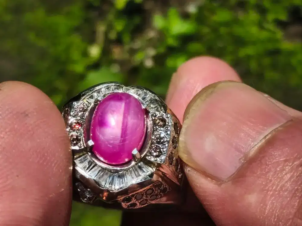 Batu Ruby Burma ada memo