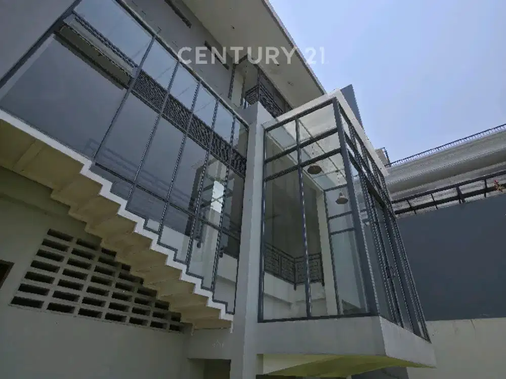 Breathing House 4Lantai Di Kota Baru Parahyangan