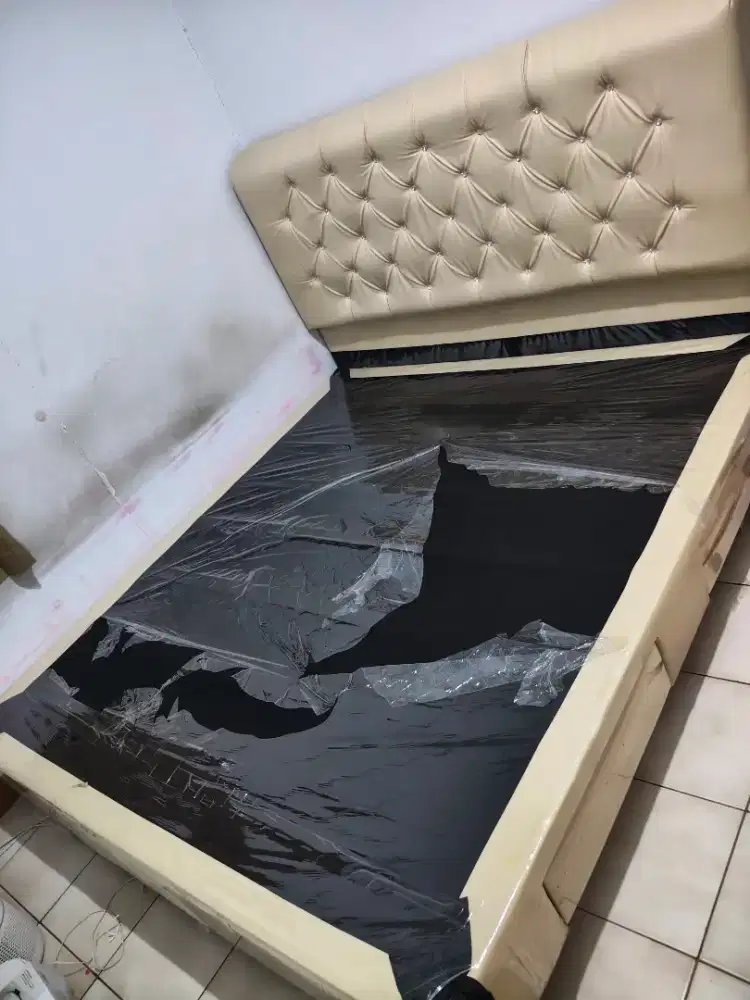 Divan dipan difan 180x200 king size