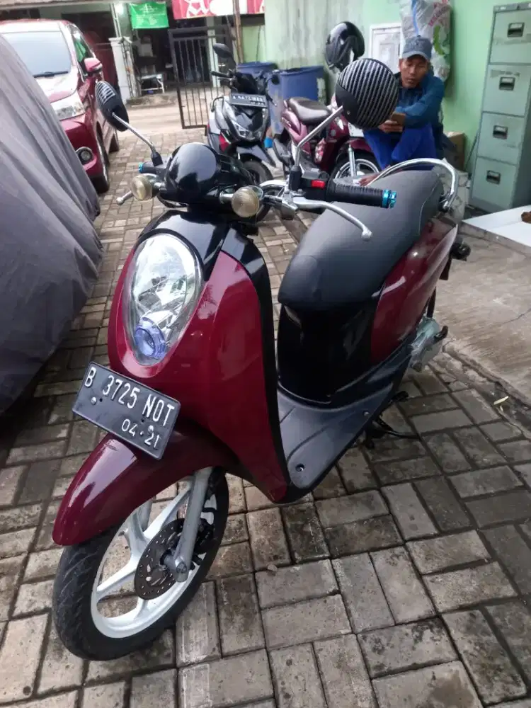 Scoopy 2011 lengkap