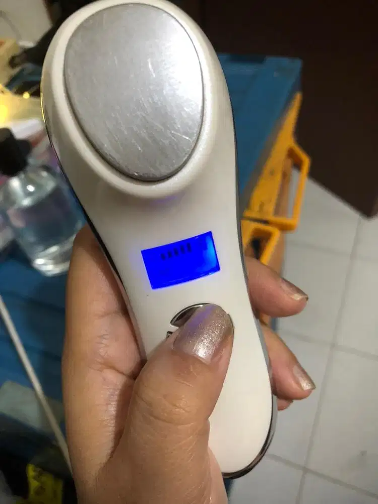 Setrika wajah hot and cool