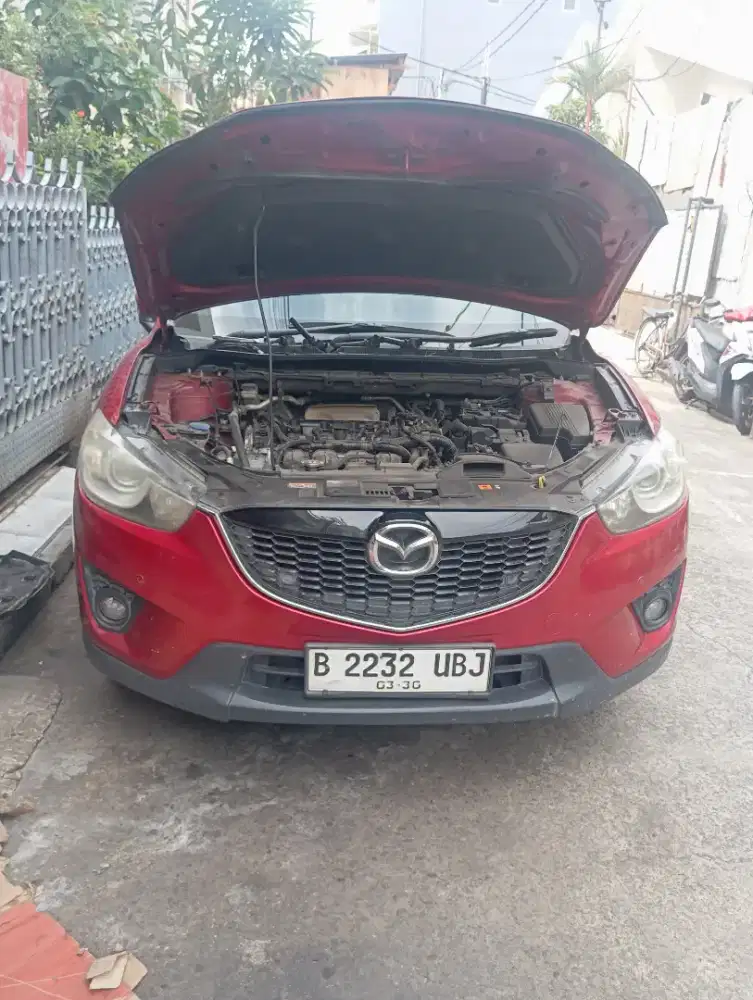 Dibutuhkan asisten mekanik mobil