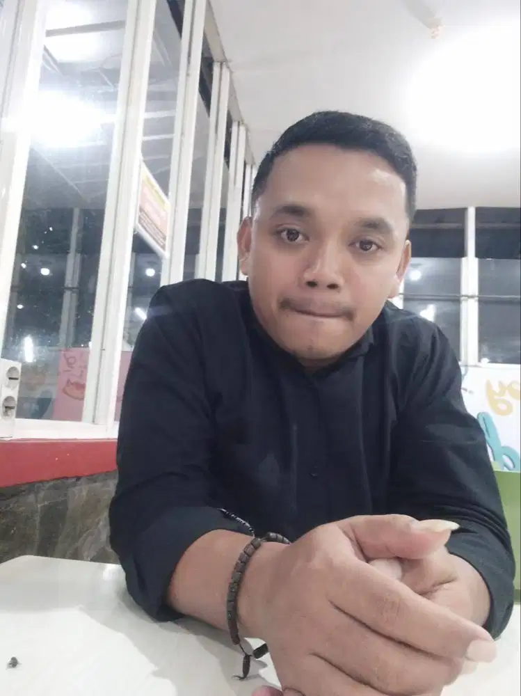 Saya di sini mencari lowongan pekerjaan