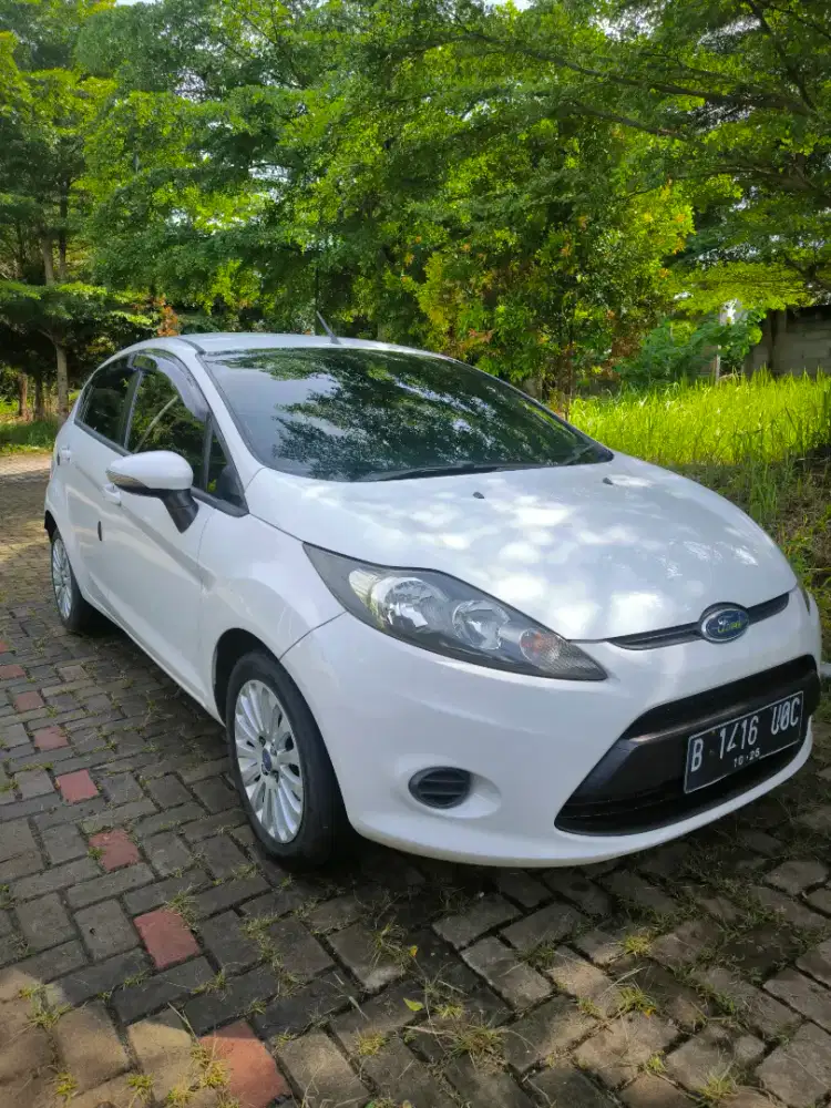 Ford fiesta 1.4 AT TREND
