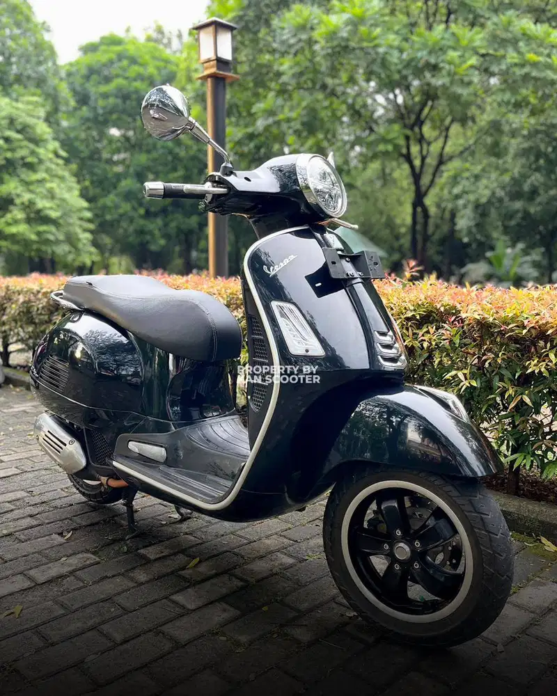 JUAL MURAH VESPA GTS 150 iGET ABS 4V FACELIFT 2021 MULUS