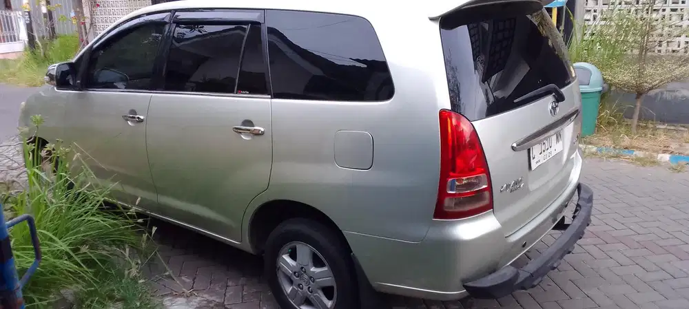 Toyota Kijang Innova 2005 Bensin