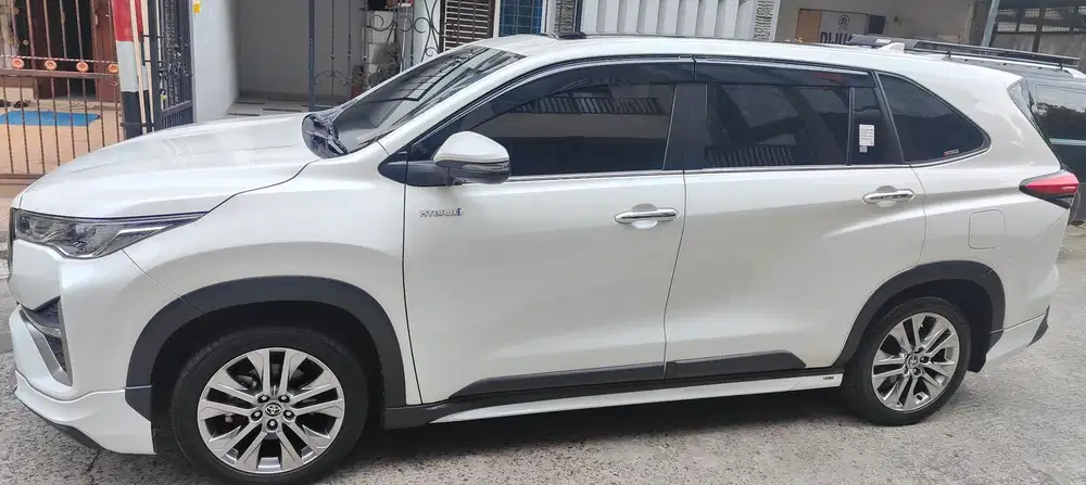 Toyota Kijang Innova 2023 Bensin