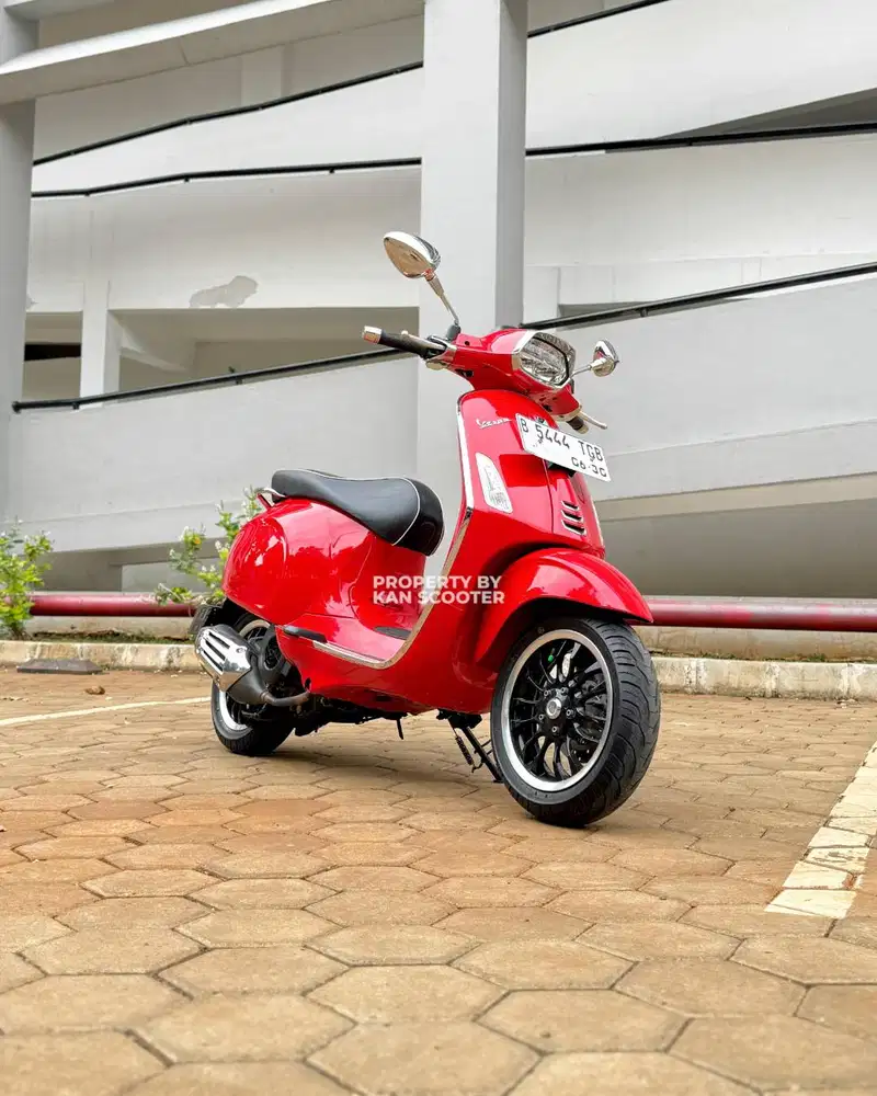 JUAL MURAH VESPA SPRINT 150 iGET ABS FACELIFT 2020 MULUS