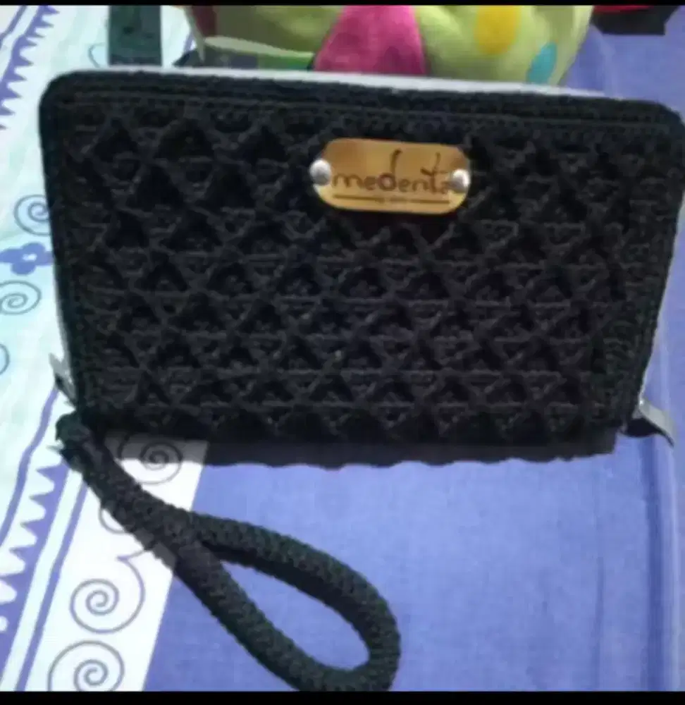 Dompet panjang rajut