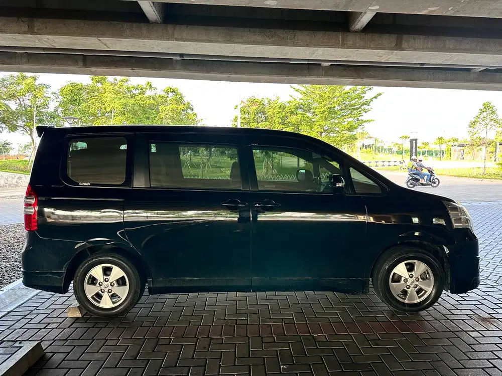 Toyota Nav1 2013 Bensin