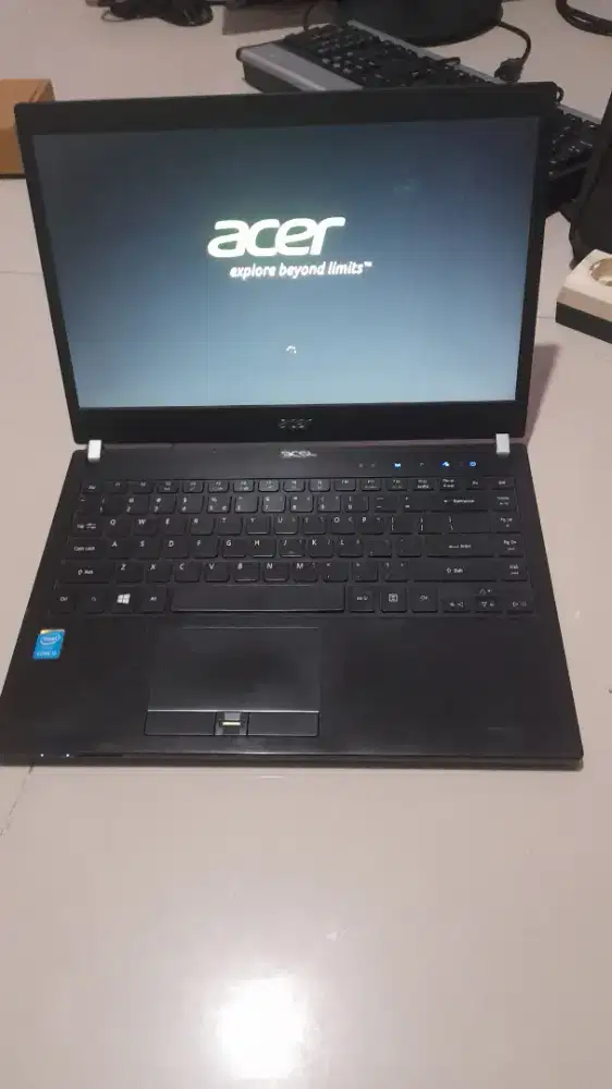 Acer travelmate p645 i5 gen 5 ssd nvme m2 128 ram 6gb