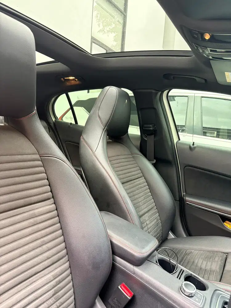 Mercedes-Benz GLA200 2017 Bensin