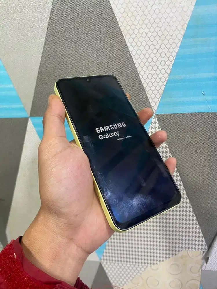 samsung s21+ 8/256 sein like new