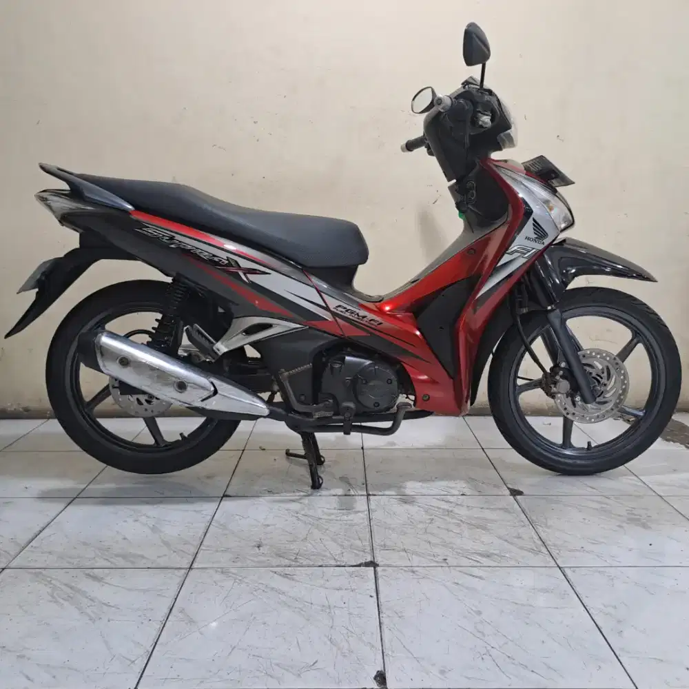 Honda Supra x 125 helm in 2014 pajak panjang