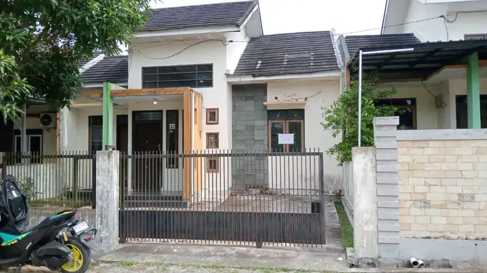 Disewakan rumah di Jl Nuansa, Binawidya, Simpang Baru Villa Nuansa