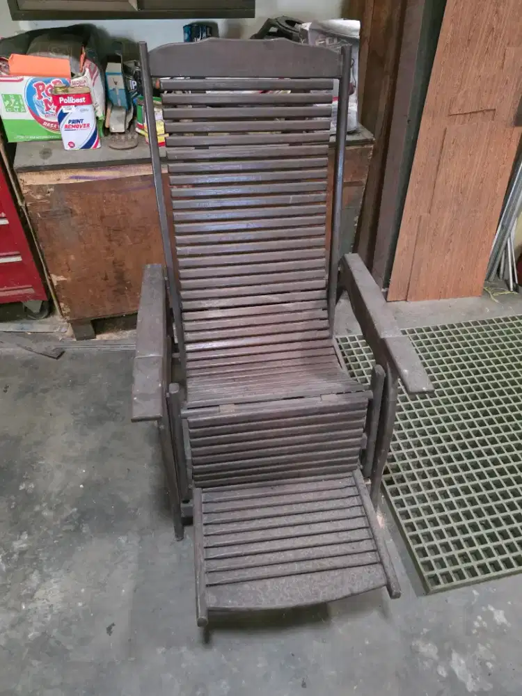 DIJUAL KURSI MALAS KONDISI BEKAS