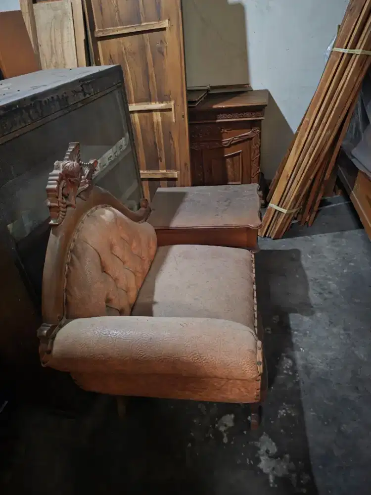 DIJUAL KURSI RUANG TAMU KONDISI BEKAS